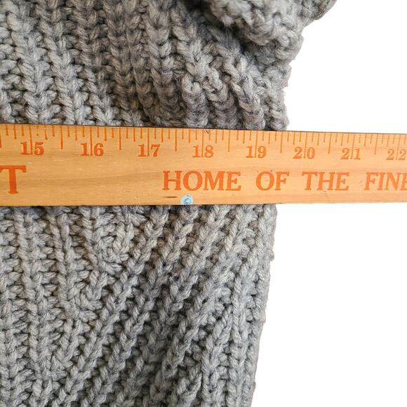 American Eagle Womens Cozy Gray Chunky Knit Sweater Size Small Balloon Sleeve - Picture 6 of 7